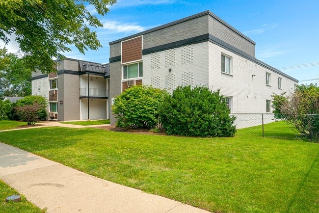 Building Photo - 329 Kimbell Ave