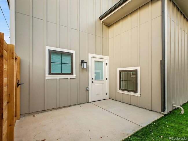 Building Photo - 4640 W 39th Ave