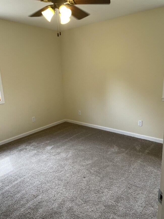 Building Photo - 11387 John F Kennedy Rd