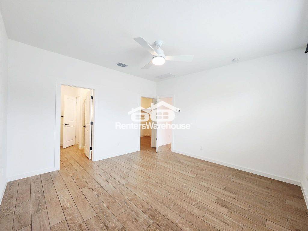 Building Photo - 8430 Bay Rdg Cir