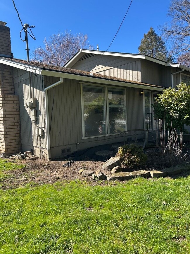 Building Photo - 2883 W Griffin Creek Rd