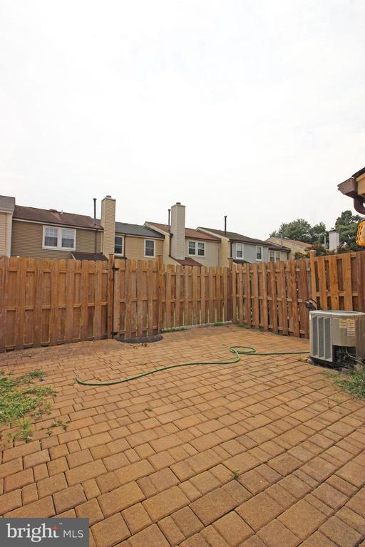Building Photo - 5940 Grisby House Ct