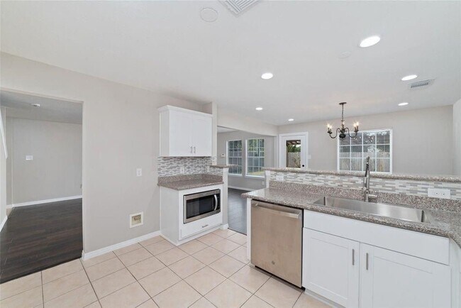 Building Photo - 4007 Starbridge Pointe Ln