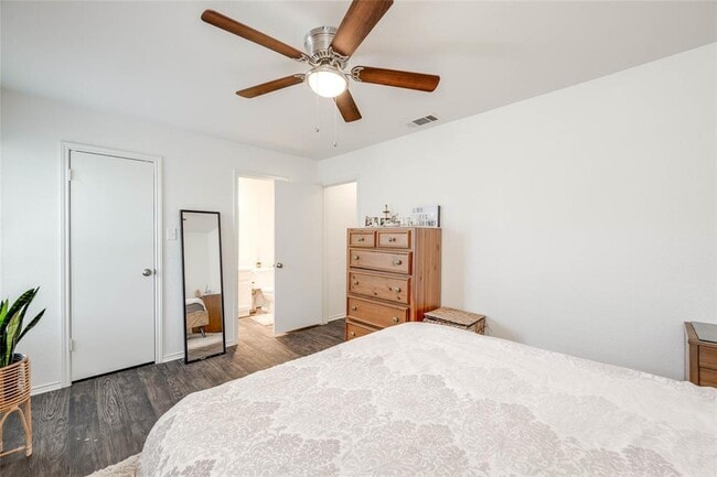 Building Photo - 3503 Larchmont Cove