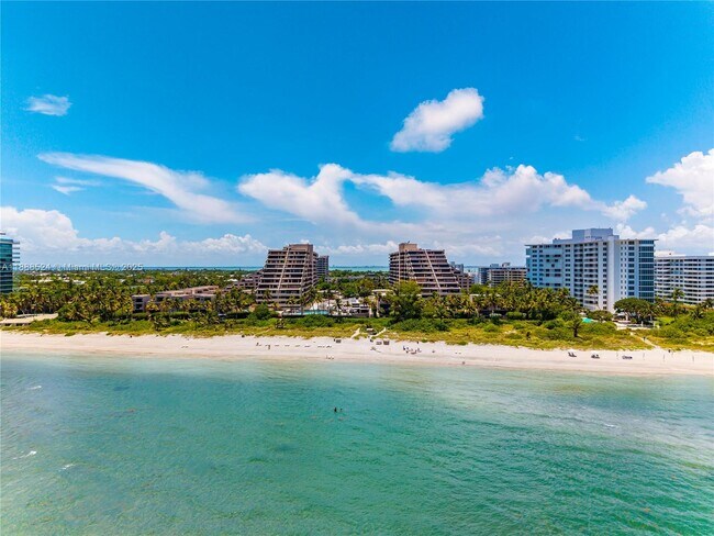 Building Photo - 141 Crandon Blvd