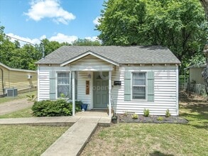 Building Photo - Tastefully Updated 3/1 in Haltom City For Rent!