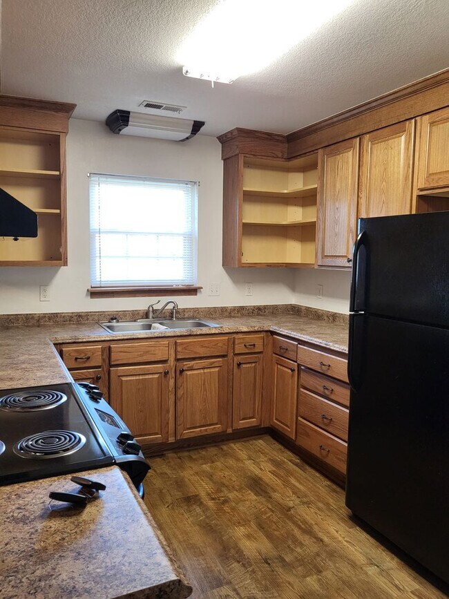 Building Photo - Chris Lane Duplex