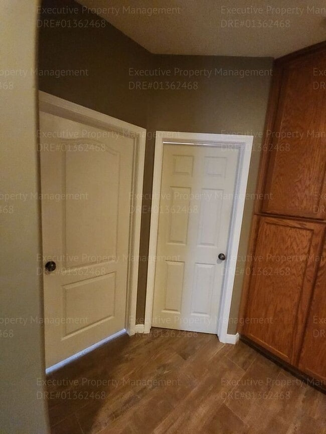 Building Photo - Charming 3 bedroom, 2 bathroom home locate...