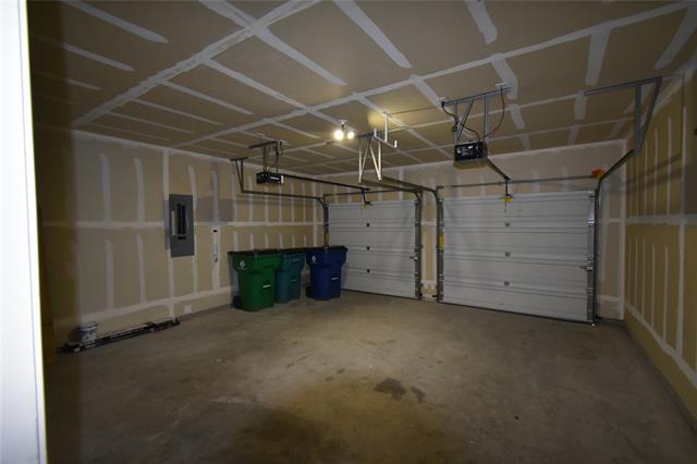 Building Photo - 201 Plantation Dr