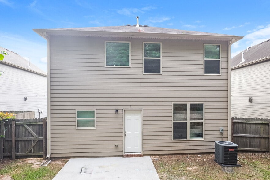 Building Photo - 6596 Woodwell Dr