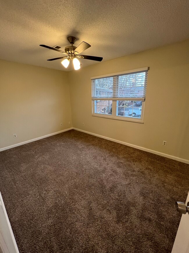 Building Photo - 1664 Louisville Rd