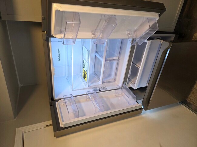 Building Photo - 462 Thomas Paine Ct