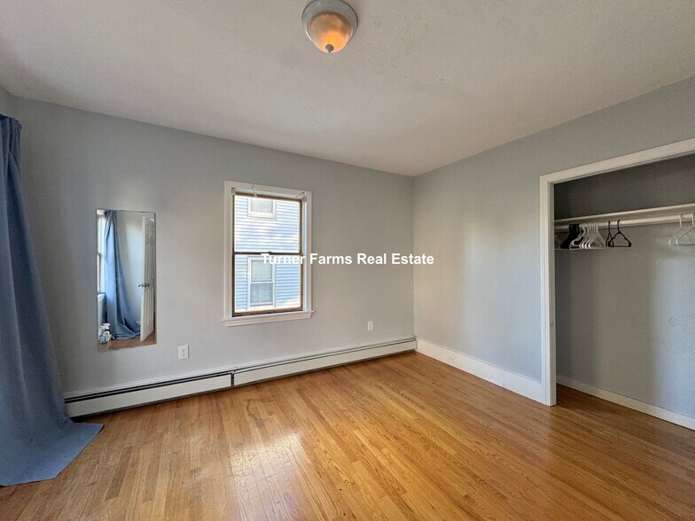 Building Photo - 40 Plymouth St