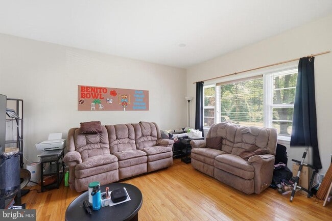 Building Photo - 11317 College View Dr