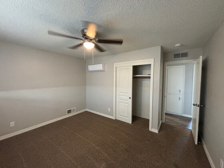 Building Photo - 23510 Rd 152