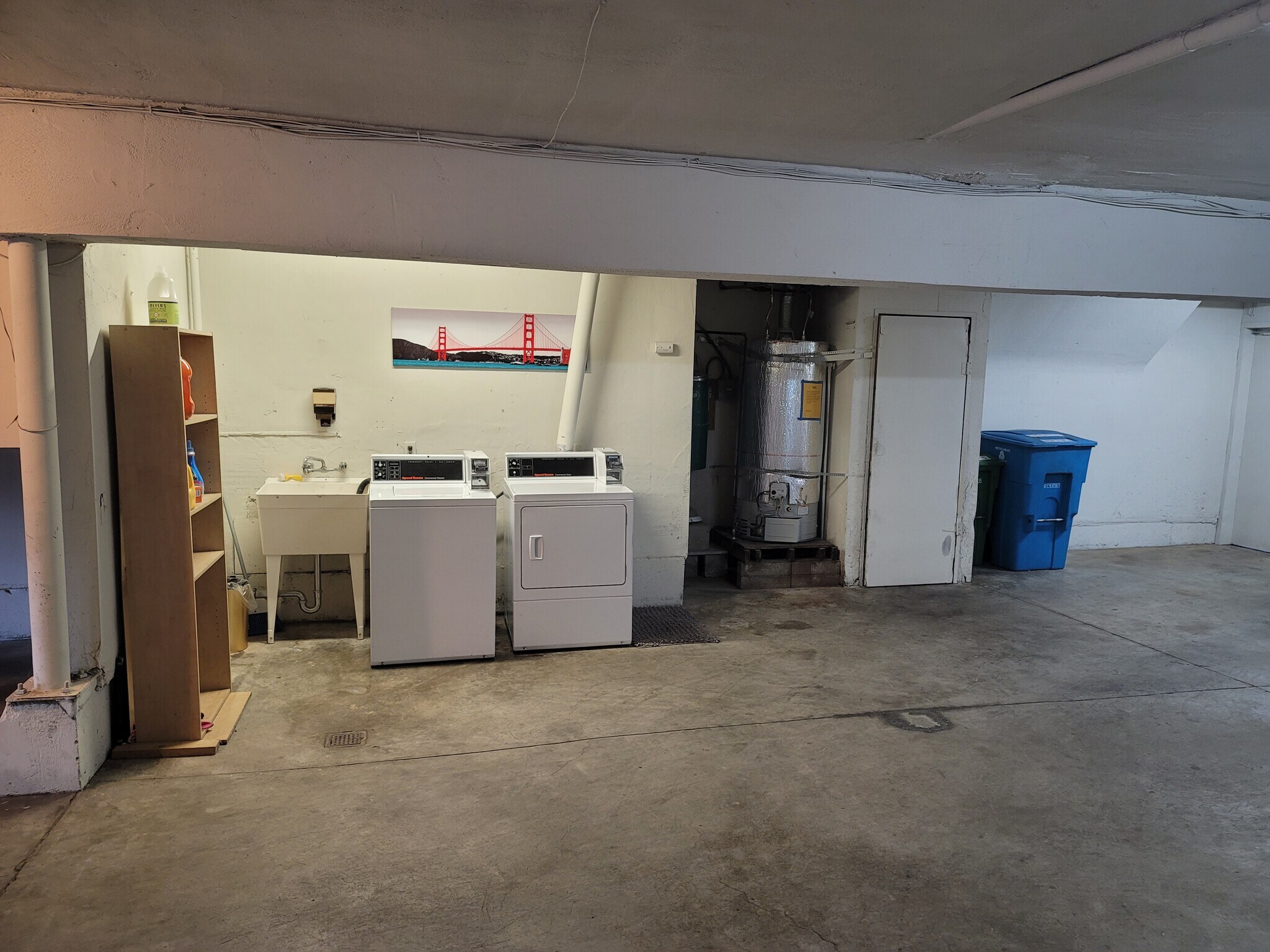 Building Photo - 132 Locksley Ave