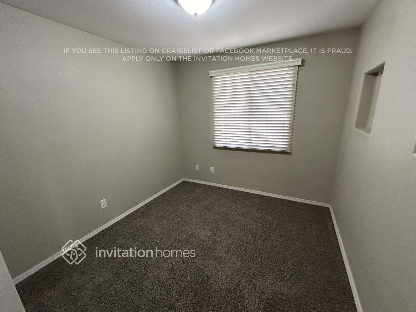 Building Photo - 15218 N 38th St