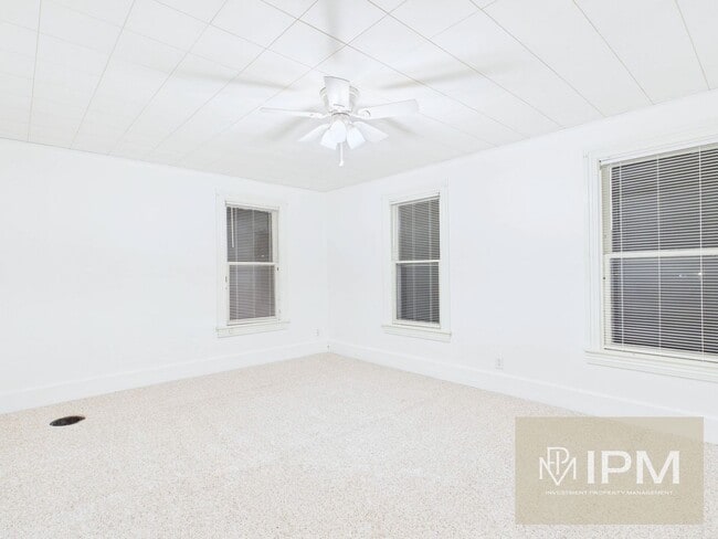 Building Photo - Dallastown School! 3 Bed, 1 Bath Home with Fenced in Yard!