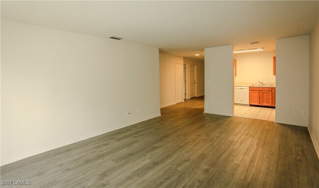Building Photo - 2511 Hightower Ave S