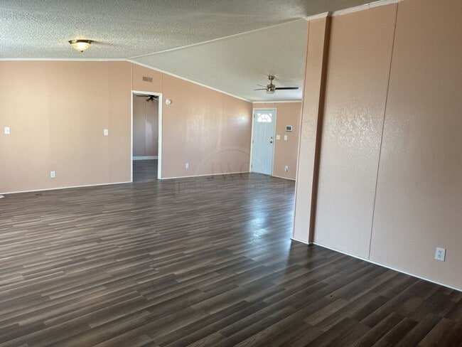 Building Photo - 5013 Tiffany Cir