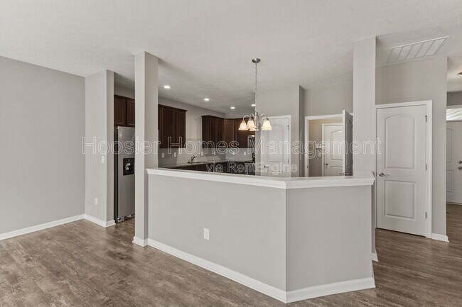 Building Photo - 556 Dylan Dr