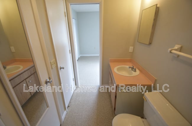 Building Photo - 115 Leelon Rd