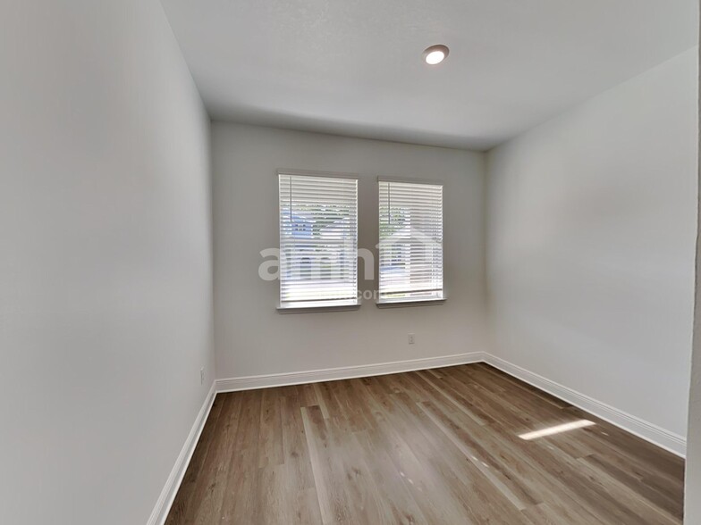 Building Photo - 6431 Atlantic Bch Ave