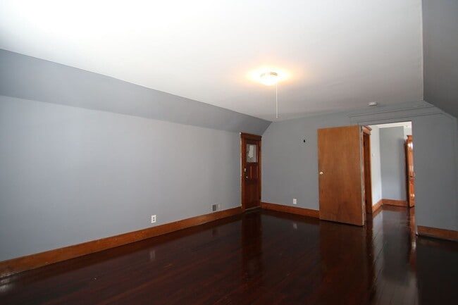 Building Photo - No DEPOSIT! Beautiful 2 bedroom