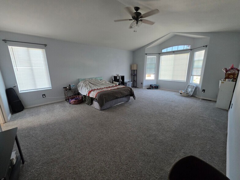 Building Photo - 8865 Chalali Mesa Ct