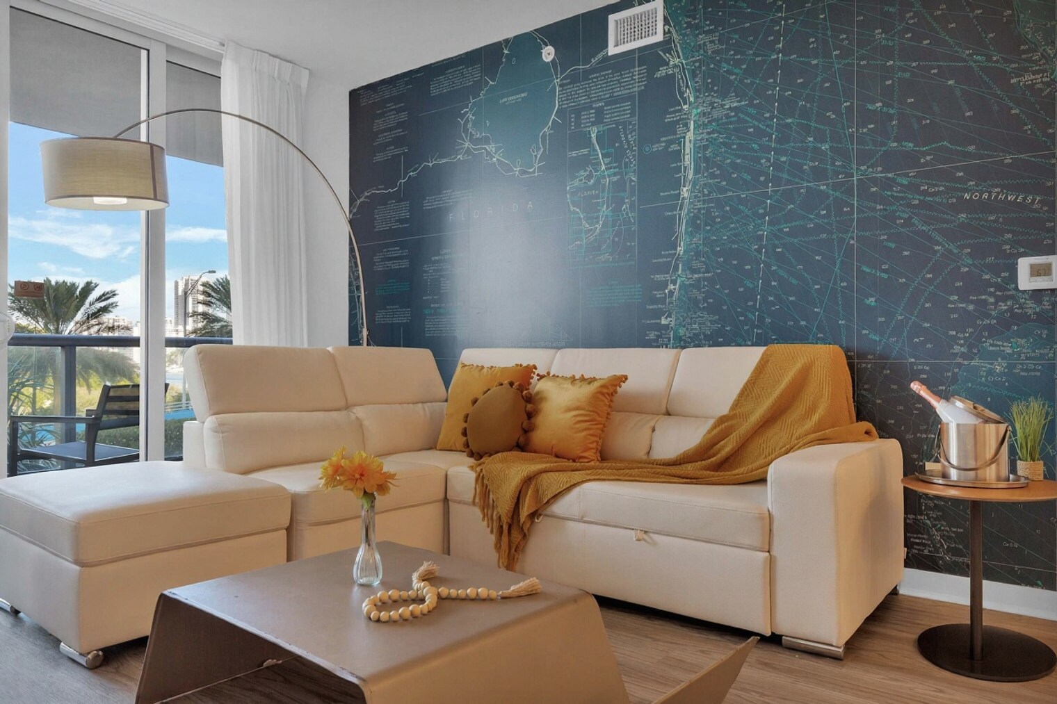 Building Photo - 2602 E Hallandale Beach Blvd