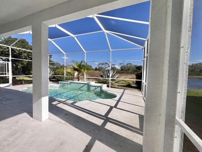 Building Photo - 6323 Sturbridge Ct