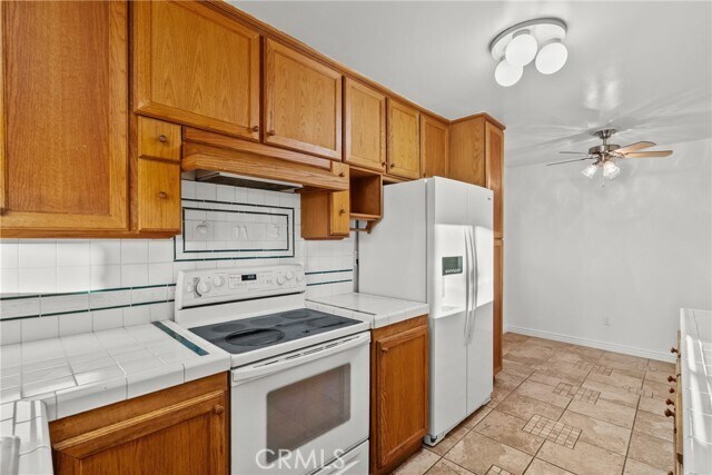 Building Photo - 10561 Alskog St