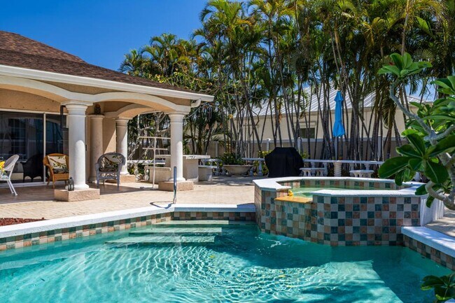 Building Photo - 2310 SW 53rd St