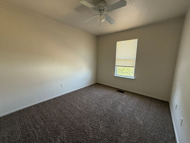 Building Photo - 2813 Cantabrian Dr