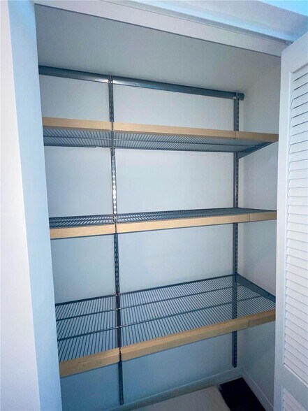 Building Photo - 951 Brickell Ave