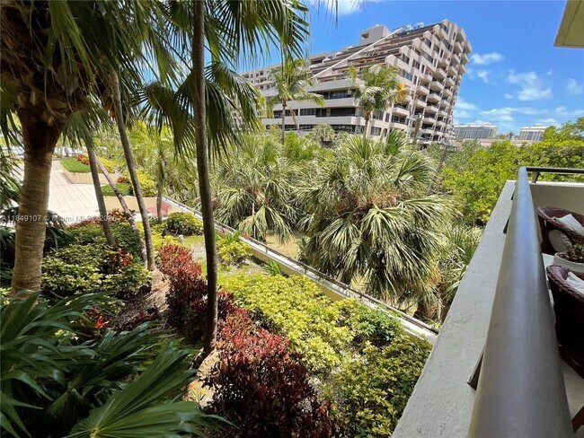 Building Photo - 170 Ocean Ln Dr