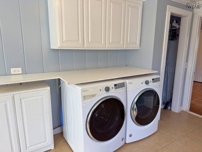 Building Photo - 1817 Ardath Ave