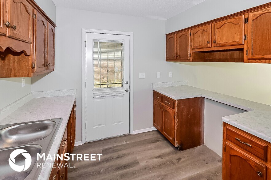 Building Photo - 10256 Palmer Dr