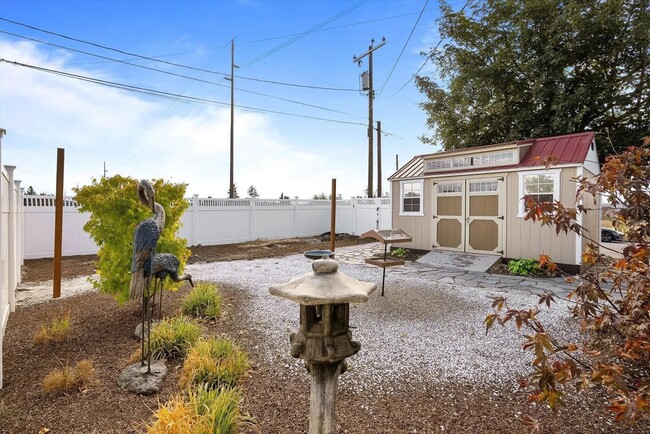 Building Photo - Now Available for Rent – Beautifully Upgra...