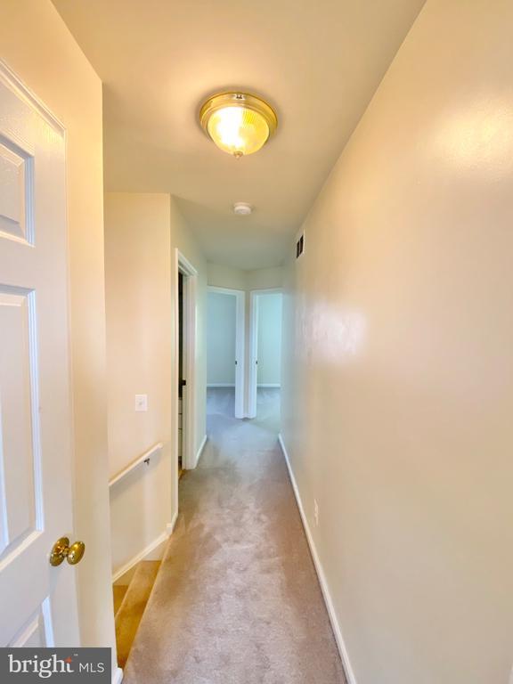 Building Photo - 81 Arell Ct