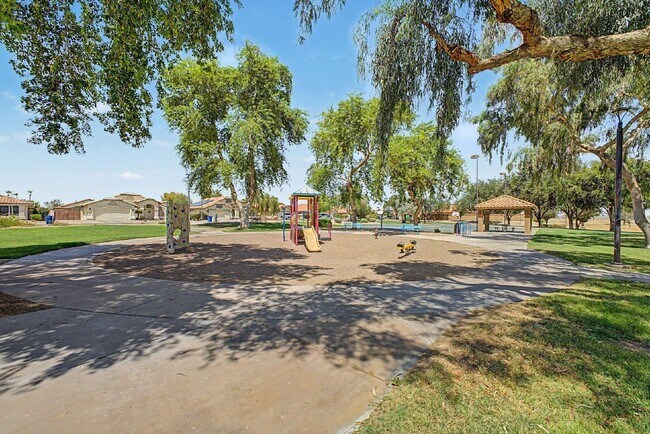 Building Photo - 12570 Desert Flower Rd