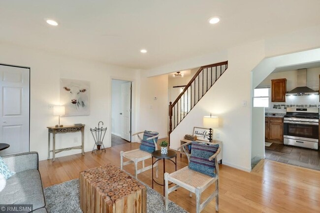 Building Photo - Perfect 4 bedroom count Home in Columbia H...