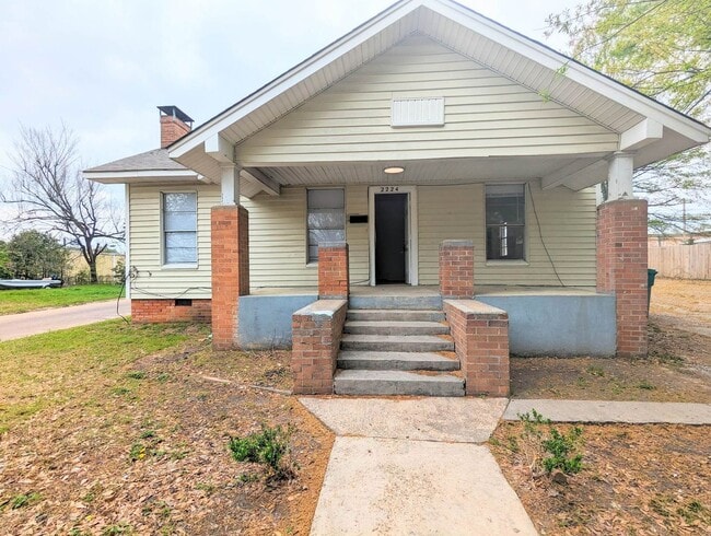 Building Photo - 3 Bedroom on the TX Side - Coming Availabl...