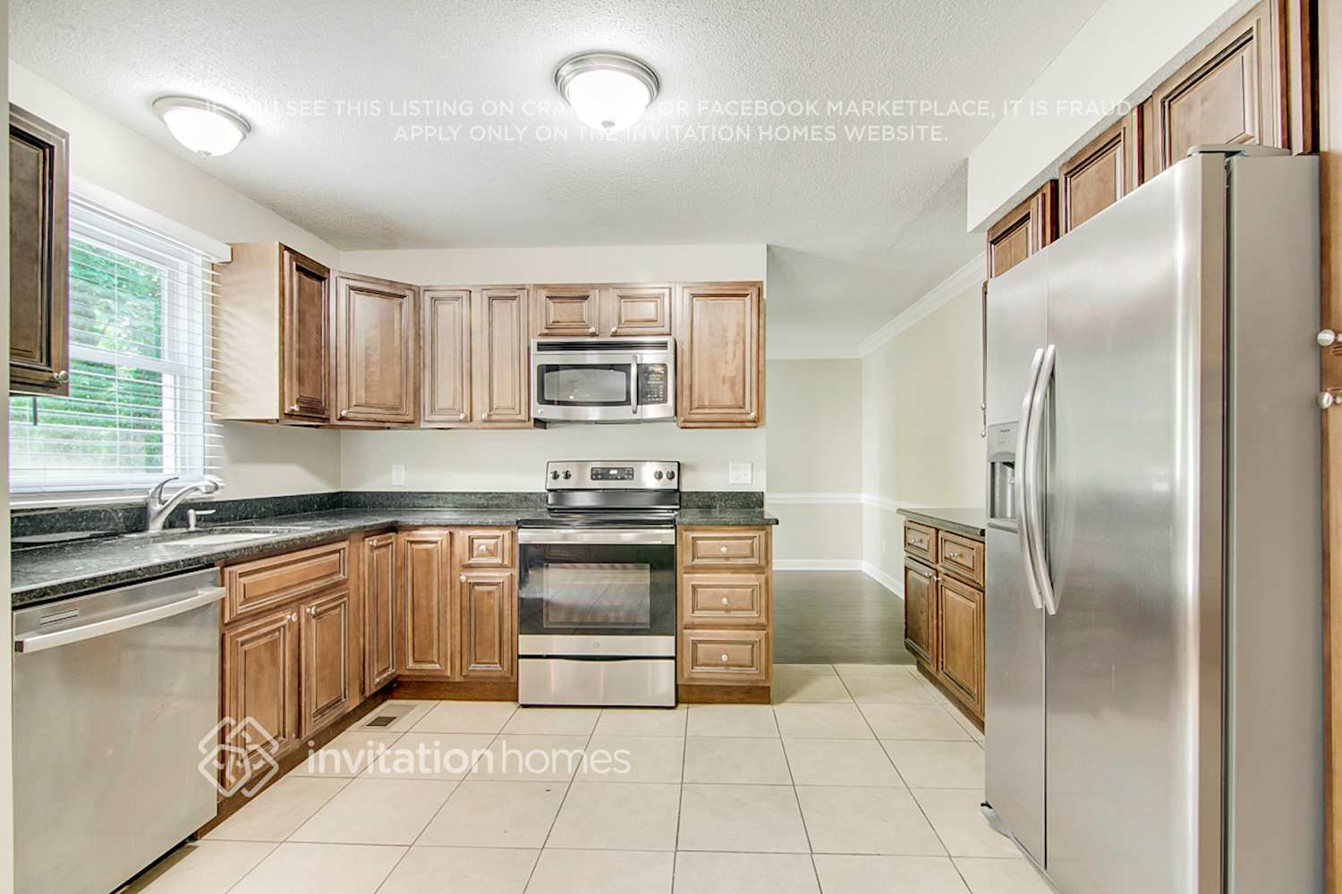 Building Photo - 2 Acorn Ct