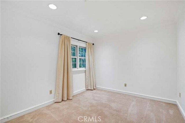 Building Photo - 5194 Legacy Ct