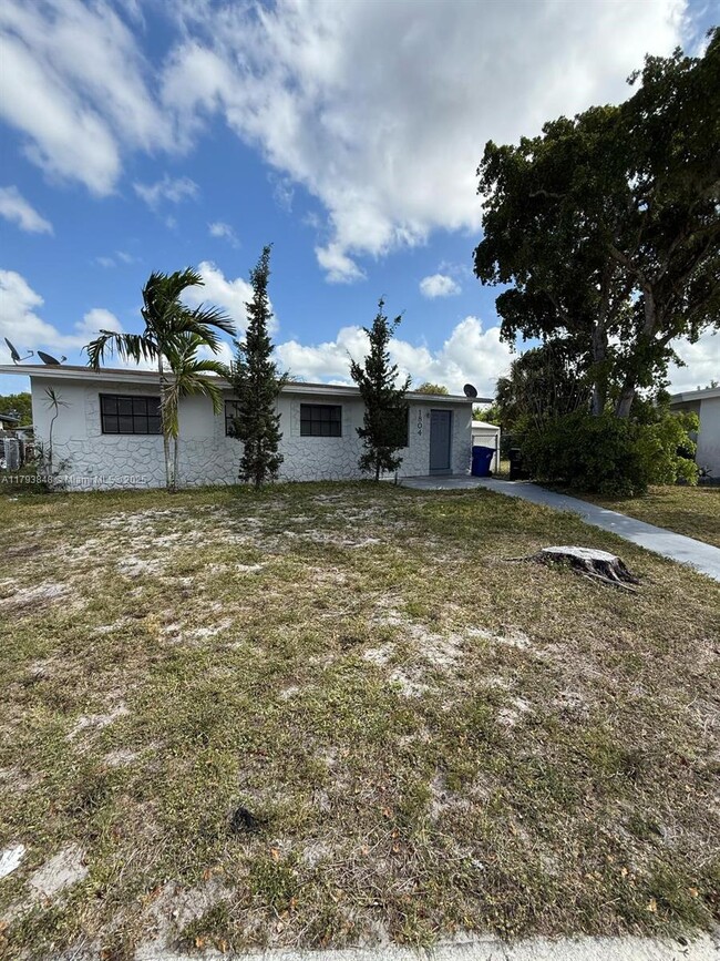 Primary Photo - 1804 NW 15th Ct