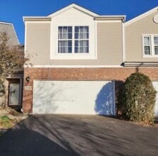 Building Photo - 16212 Golf View Dr