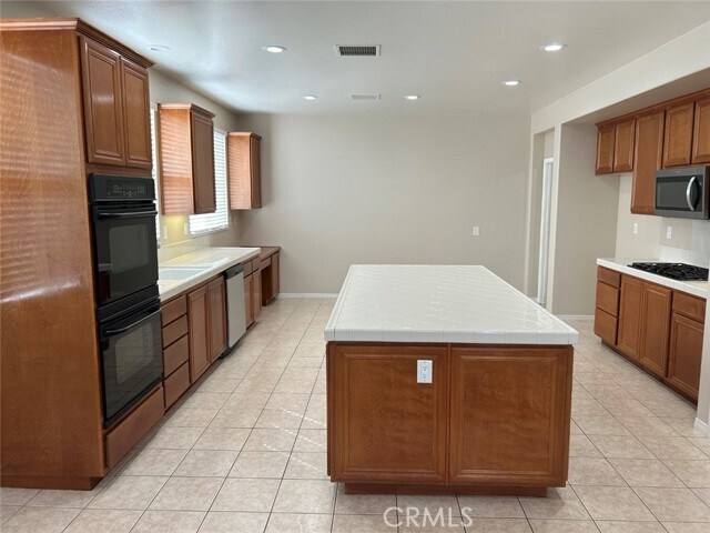 Building Photo - 31620 Pepper Tree St