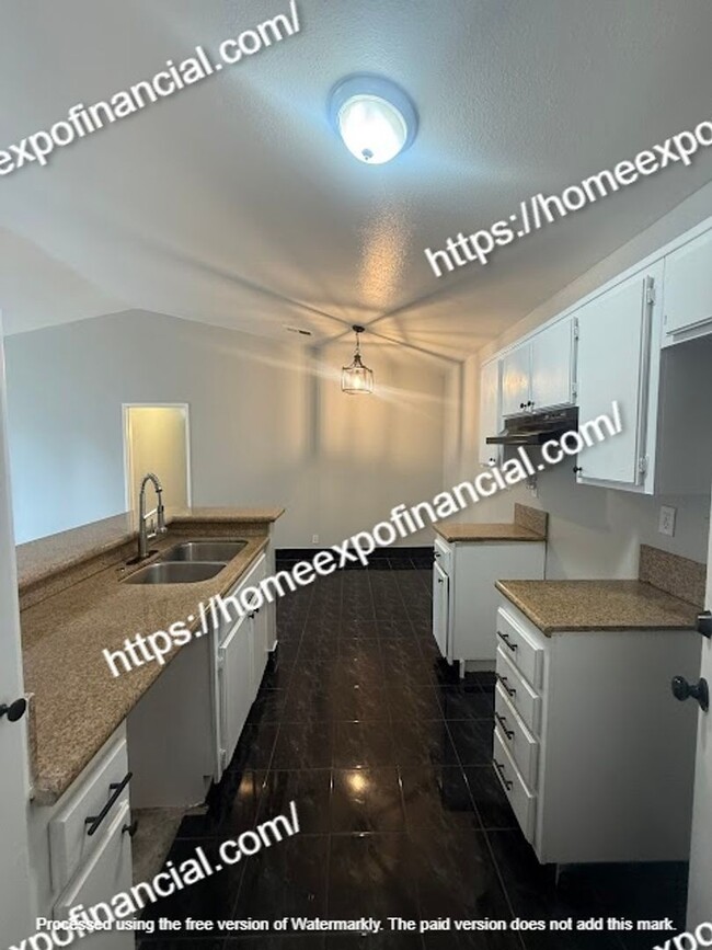 Building Photo - Nice house for rent