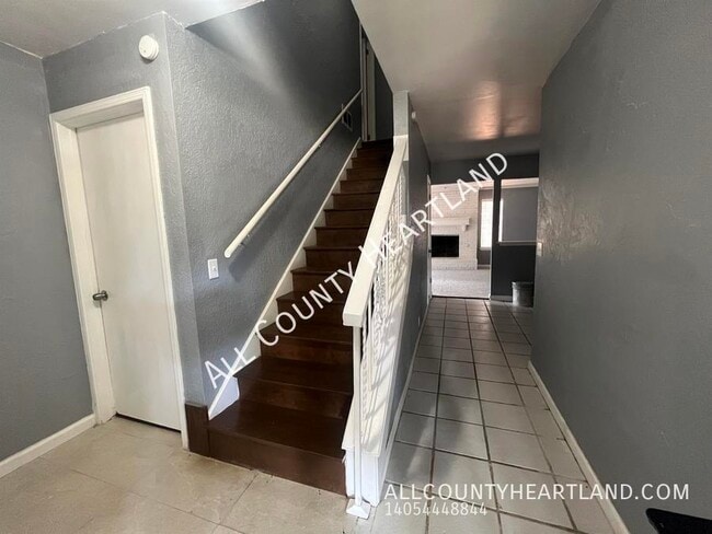 Building Photo - 6408 Galaxie Dr